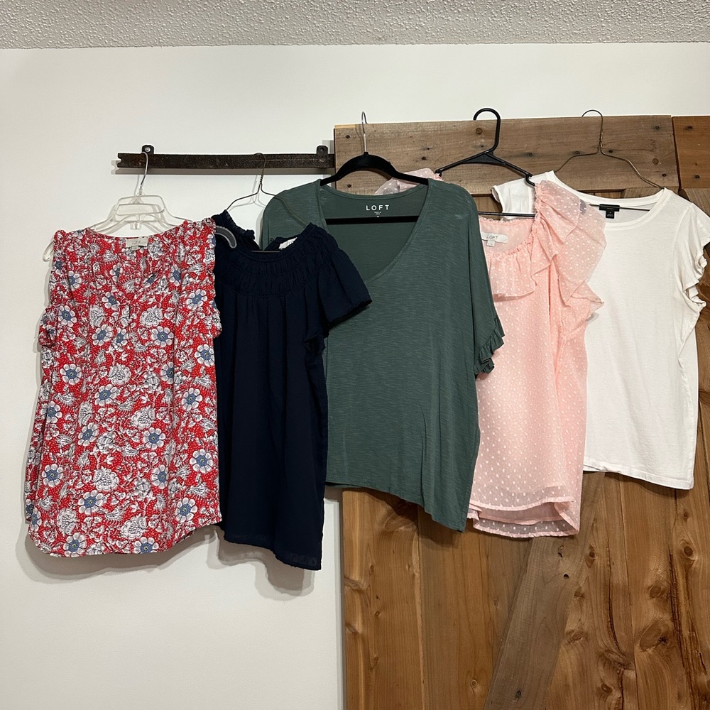 Bundle of shirts - M